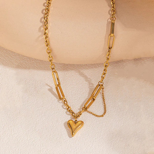 Anti Tarnish  Gold Plated Stainless Steel Heart Themed Rope Chain Necklace For Women